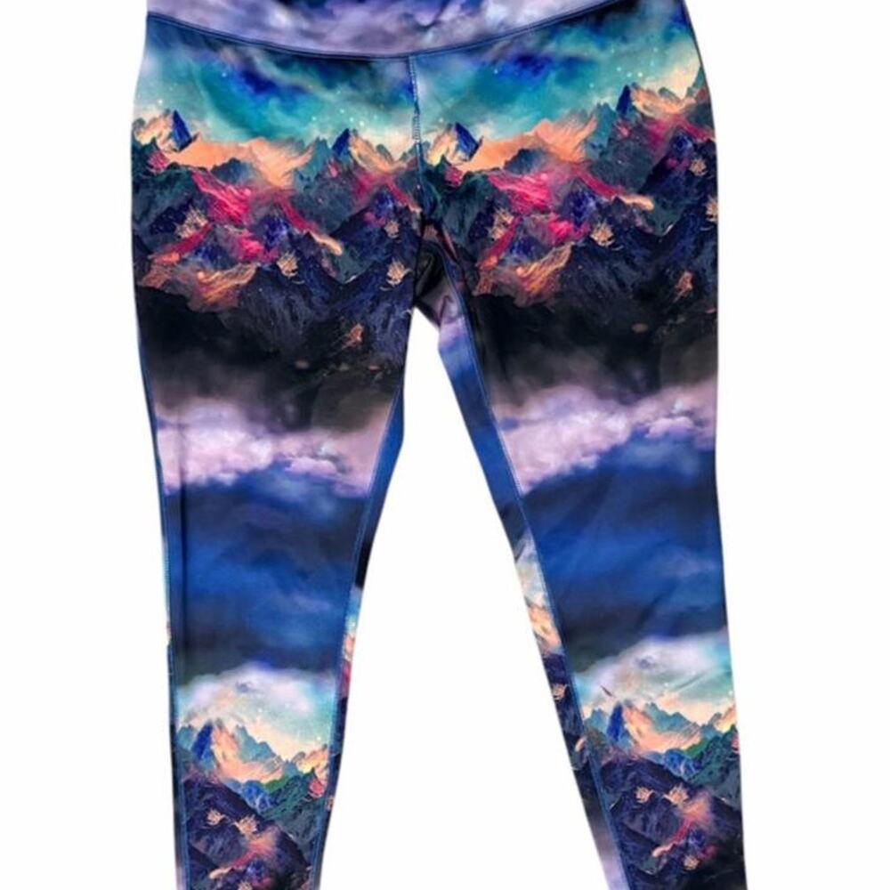 Mossimo Mountain Print Leggings XL Colorful Clouds Workout